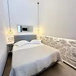 Avalon Luxury * Ερμούπολη