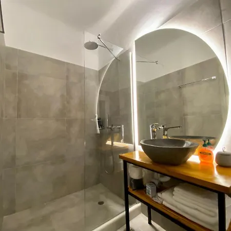 Avalon Luxury Апартаменты Эрмуполис