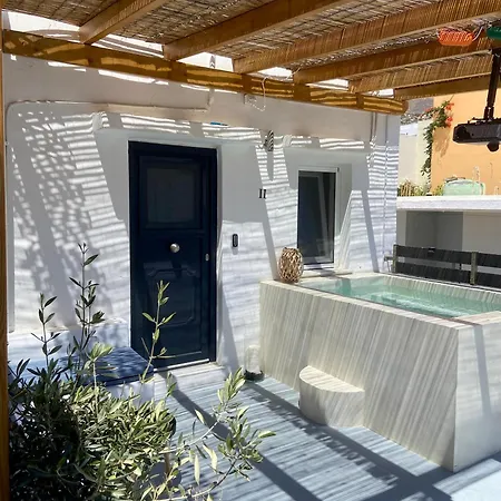 Апартаменты Avalon Luxury Эрмуполис