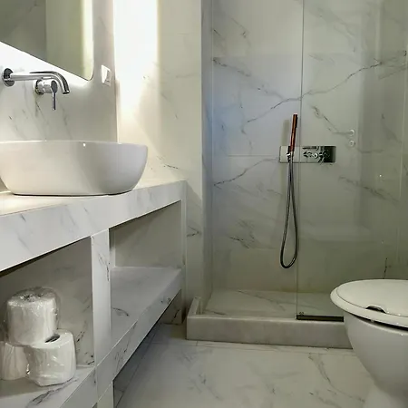 Avalon Luxury Эрмуполис