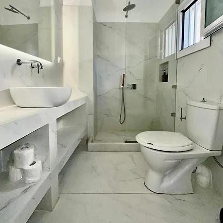 Avalon Luxury * Эрмуполис